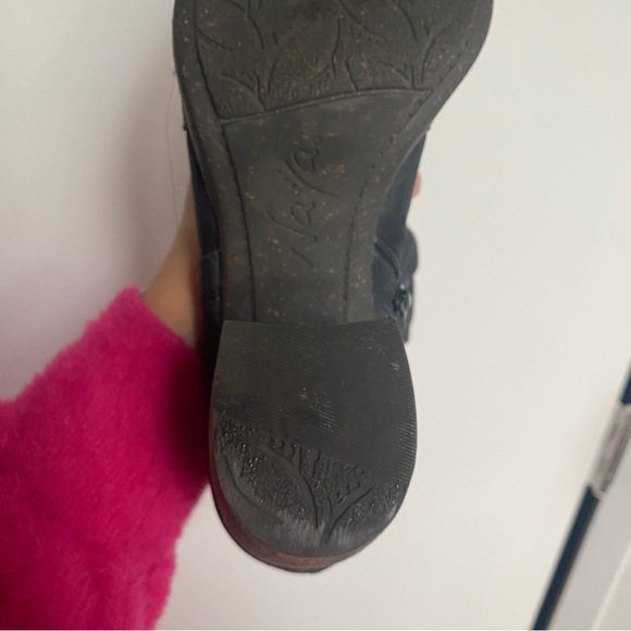 [WIDE WIDTH] Naya block heel leather “Virtue” bootie - Picture 4 of 5